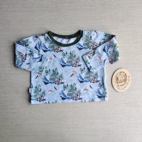 PRE-LOVED; RE-LOVED Age 2 Long Sleeve Boxy T Shirt EUC Animal Earth/Khaki