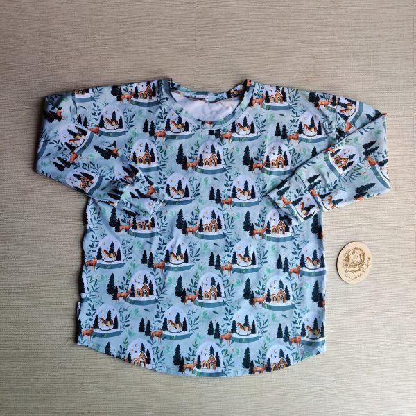 PRE-LOVED; RE-LOVED Women's M Long Sleeve Lounge Top Sample Sale Snowglobes