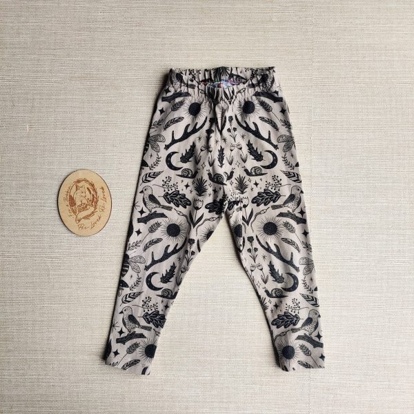 PRE-LOVED; RE-LOVED Age 1 Leggings EUC Woodlandala