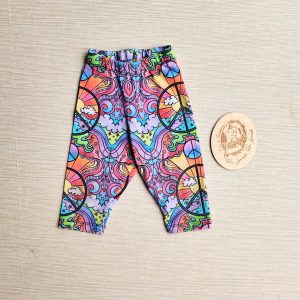 PRE-LOVED; RE-LOVED Age 6-12m Capri Leggings Peace & Rainbows