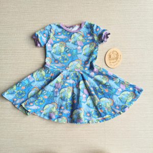 PRE-LOVED; RE-LOVED Age 2 Skater Dress EUC Ocean Day/Lilac with poppered neckline and pockets