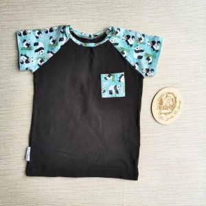 PRE-LOVED; RE-LOVED Age 3 Raglan T EUC Pandas/Black with pocket