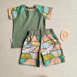 PRE-LOVED; RE-LOVED Age 3 OUTFIT: Shorts and Raglan T EUC MM Cornish Countryside/Olive Green with poppered neckline