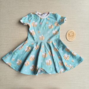 PRE-LOVED RE-LOVED Age 2 Skater Dress PLAYWEAR No Planet Bee/White with pockets and poppered neckline