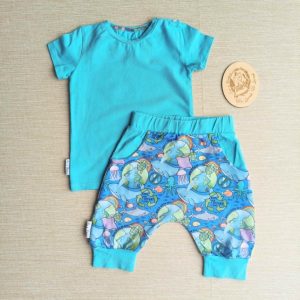 PRE-LOVED; RE-LOVED Age 2 OUTFIT: T shirt and Slim Fit Harem Shorts EUC Ocean Day/Turquoise with poppered neckline