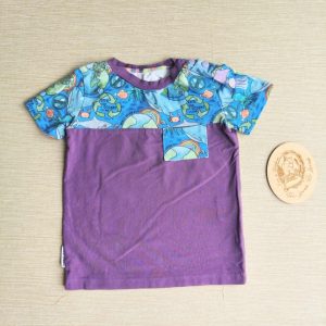 PRE-LOVED; RE-LOVED Age 3 T Shirt EUC Ocean Day/Purple with poppered neckline