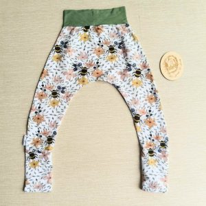 PRE-LOVED; RE-LOVED Age 2 GWM Harems EUC MM Floral Bees/Olive